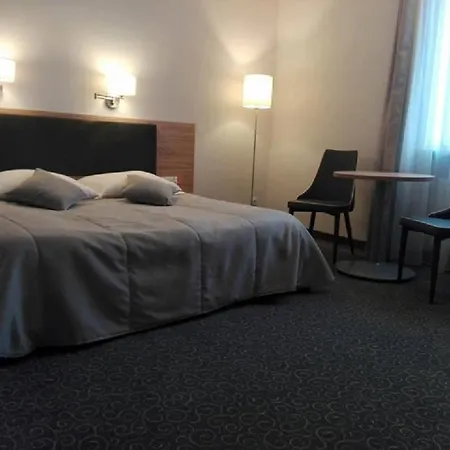 Hotel Gromada 3*