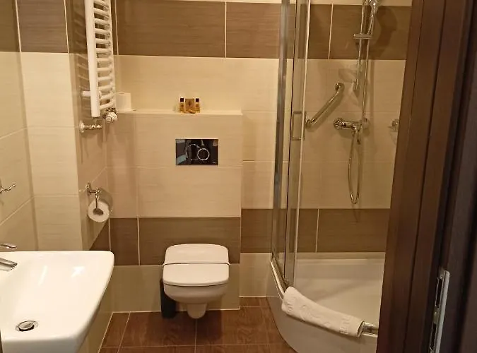 格罗马达酒店 3*