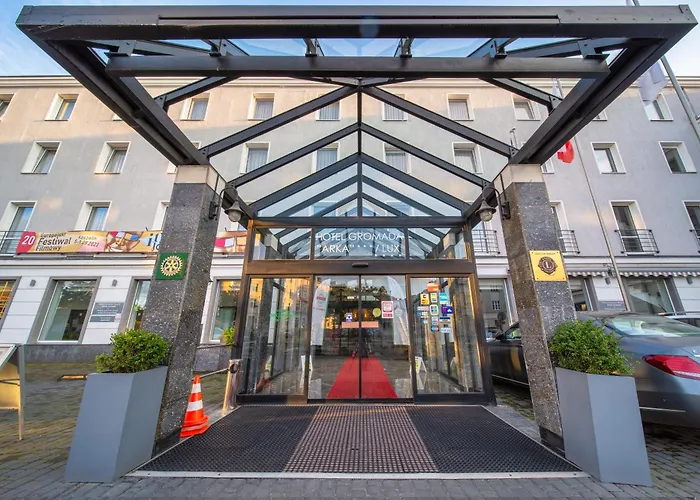 格罗马达酒店 3* 科沙林