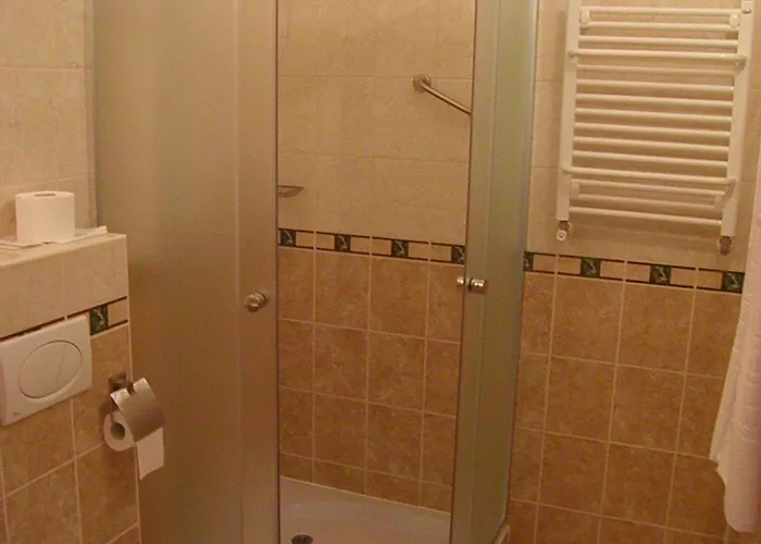 格罗马达酒店 3* 科沙林